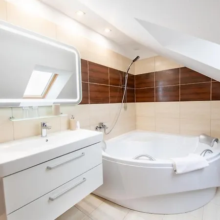 Ave Restaurant 3* Jiřetín pod Jedlovou