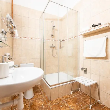 Pensjonat Ave Restaurant Jiřetín pod Jedlovou