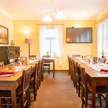 Ave Restaurant