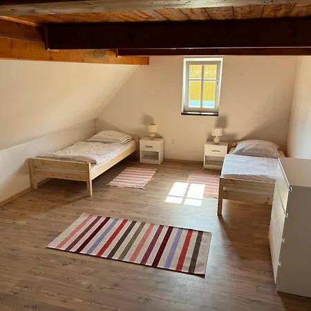 Ave Restaurant Pensjonat 3*