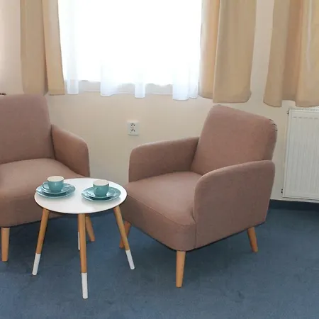 Pensjonat Ave Restaurant 3*