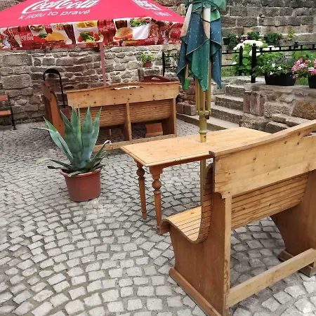 Ave Restaurant