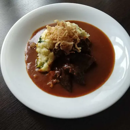 Pensjonat Ave Restaurant 3*