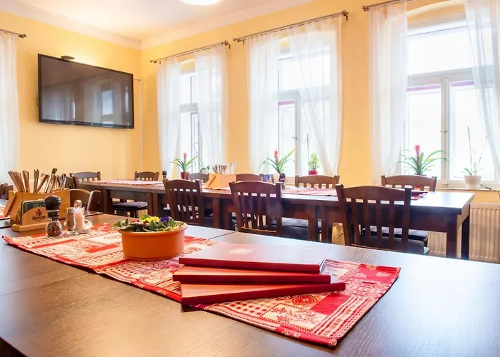 ゲストハウス Ave Restaurant Jiřetín pod Jedlovou