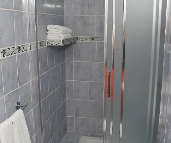 ゲストハウス Ave Restaurant Jiřetín pod Jedlovou